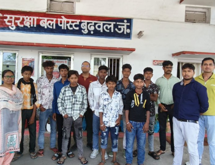 आधा दर्जन से अधिक नाबालिक बच्चे बरामद