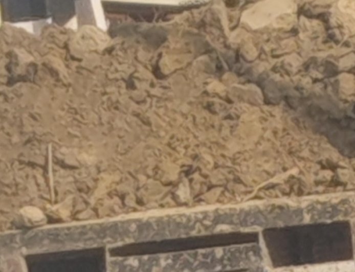 खनन माफियाओं का पचपेड़वा क्षेत्र में बढ़ा आतंक, अधिकारियों के संरक्षण में दिन-रात हो रहा अवैध खनन