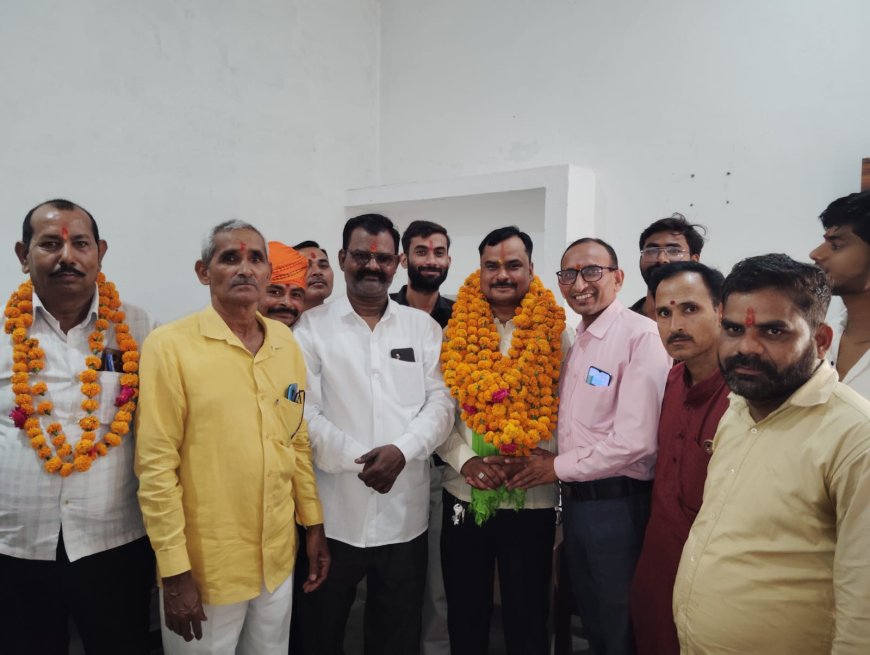 *ब्राह्मण उत्थान महासभा के जिलाध्यक्ष दिनेश कुमार दीक्षित का हुआ भव्य स्वागत*