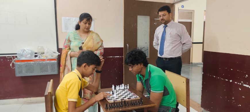 बाबा इन्टरनेशनल स्कूल मे हुआ शतरंज प्रतियोगिता का आयोजन,विजेताओं छात्र-छात्राओं को किया गया सम्मानित