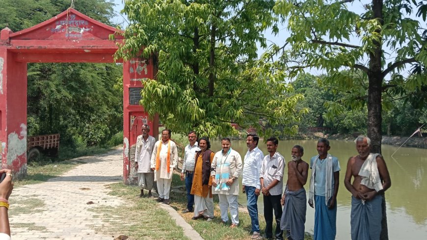 भाजपा के पूर्व जिला उपाध्यक्ष प्रमोद कुमार तिवारी ने मधनापुर धाम स्थित ख्याम दास साहेब के दर्शन पूजन कर विश्वमानव कल्यांण की कामना किया