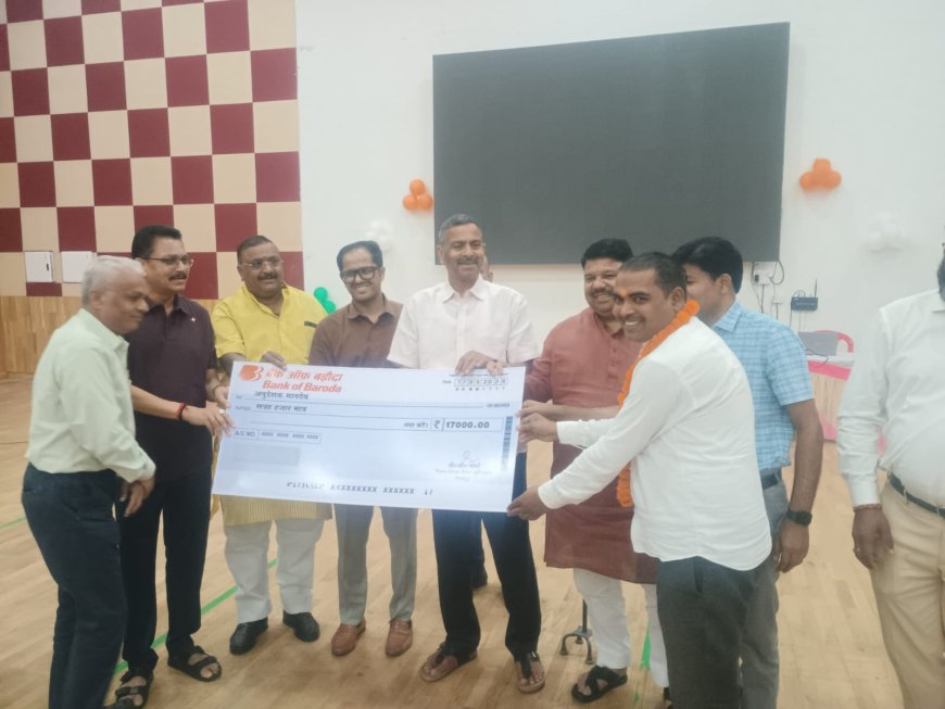 उच्च प्राथमिक विद्यालयों में कार्यरत अनुदेशकों के बढ़े हुए मानदेय का शुभारंभ/ सम्मान समारोह का आयोजन किया गया।