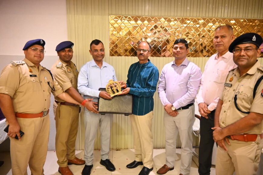 विदाई समारोह का आयोजन स्थानान्तरण होने पर अपर पुलिस अधीक्षक को दी गयी भावभीनी विदाई,जताया आभार