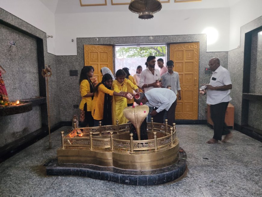 कुंतेश्वर महादेव मंदिर पर पूरे दिन चला रहा दर्शन पूजन