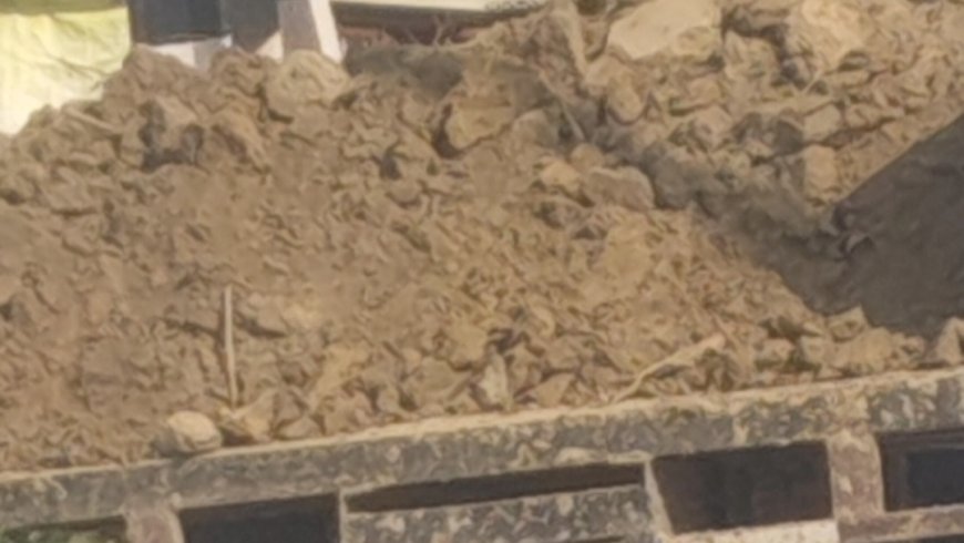 खनन माफियाओं का पचपेड़वा क्षेत्र में बढ़ा आतंक, अधिकारियों के संरक्षण में दिन-रात हो रहा अवैध खनन