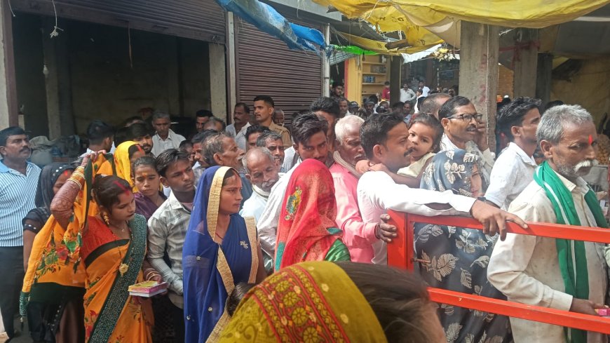 बडे बाबा के दरबार में उमडा आस्था का जन सैलाव जगह जगह हुए भन्डारों में हजारों श्रद्धालुओं ने प्रसाद ग्रहण किया