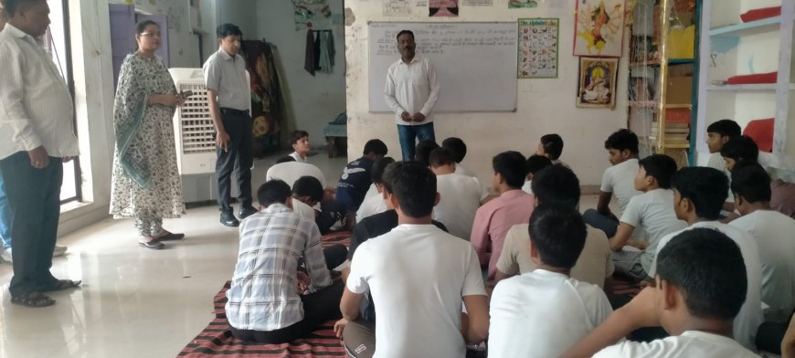 मुख्य विकास अधिकारी, द्वारा राजकीय सम्प्रेक्षण गृह (किशोर), चाईल्ड हेल्प लाईन कार्यालय एवं राजकीय दत्तक ग्रहण ईकाई, चित्रकूट का आकस्मिक निरीक्षण किया गया।