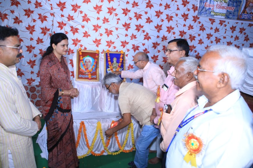 जिला पंचायत अध्यक्ष मंजू भदौरिया व जिला सूचना अधिकारी शैलेंद्र शर्मा ने सराहा जिला अध्यक्ष विष्णु सिकरवार का नेतृत्व, खेरागढ़ में भव्य कवि सम्मेलन एवं पत्रकार सम्मान समारोह आयोजित