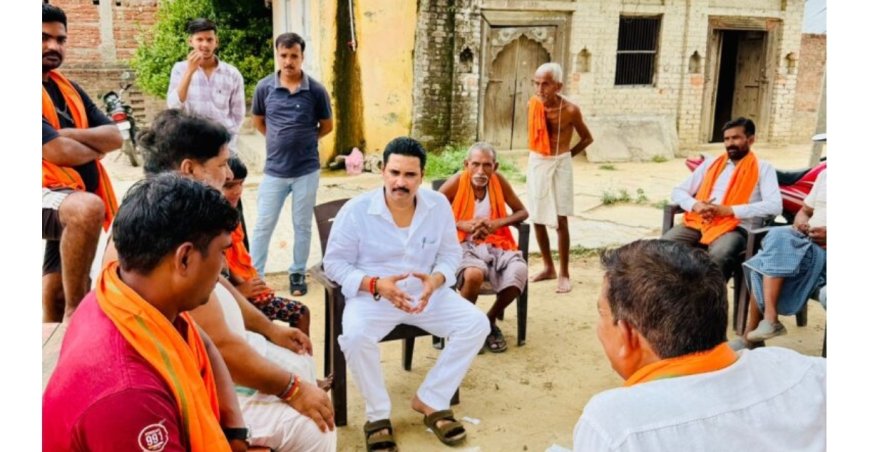 राहुल अवस्थी ने सीहामऊ में सुनी मन की बात,बूथ अध्यक्ष सहित ग्रामीण हुए शामिल