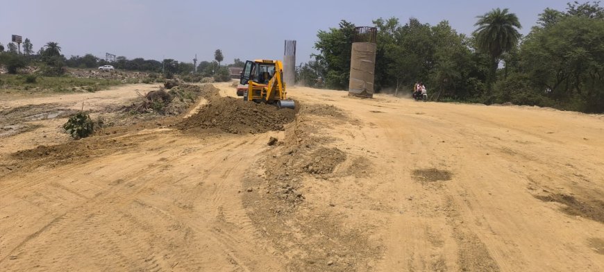 प्राइवेट भूमि धारक किसानों को अब तक नहीं मिला मुआवजा, सर्विस रोड निर्माण में आ रही बाधा