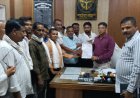 ग्राम रोजगार सेवक, पंचायत मित्र वेलफेयर एसोसिएशन उत्तर प्रदेश के ब्लाक अध्यक्ष अजय यादव की अगुवाई में खंण्ड विकास अधिकारी संजीव गुप्ता को ज्ञापन दिया गया