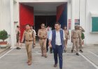 जिलाधिकारी सोनभद्र एवं पुलिस अधीक्षक सोनभद्र द्वारा जिला कारागार गुरमा का किया गया आकस्मिक निरीक्षण