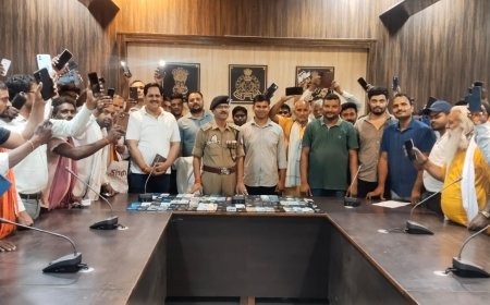गुमशुदा/खोये मोबाइल फोन पाकर मोबाइल धारकों के चेहरे पर लौटी मुस्कान