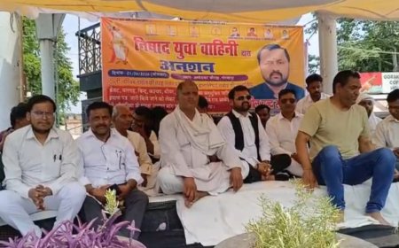 गोरखपुर: SC प्रमाण पत्र की मांग को लेकर निषाद समाज का अनशन दूसरे दिन भी जारी