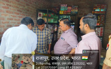 उपजिलाधिकारी अनिल कुमार सरोज ने तहसीलदार बालेन्दु भूषण वर्मा, प्रभारी निरीक्षक कोतवाली बदोसरांय राम अवतार राम आदि के साथ मरकामऊ व राजापुर की पटाखे की दुकानों का निरीक्षण किया दिया आवाश्यक दिशा निर्देश