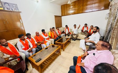युवा नेता शिव प्रकाश अवस्थी  ने  क्षेत्र के प्रधानों एवं संभ्रांत लोगों के साथ की बैठक