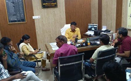 विश्व पर्यावरण दिवस के अवसर पर ग्राम पंचायतों में वृक्ष रोपित करने को लेकर खंण्ड विकास अधिकारी संजीव कुमार गुप्ता की अध्यक्षता में बैठक हुई