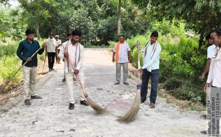केन्द्र सरकार के कार्यकाल के 12 वर्ष पूर्ण होने पर गांवों में चला स्वच्छता अभियान