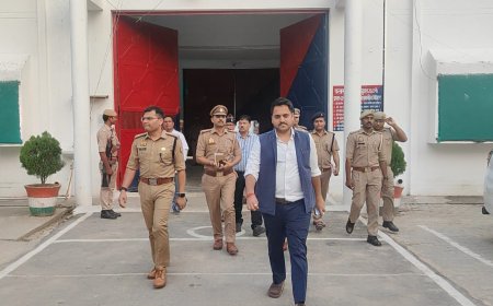 जिलाधिकारी सोनभद्र एवं पुलिस अधीक्षक सोनभद्र द्वारा जिला कारागार गुरमा का किया गया आकस्मिक निरीक्षण
