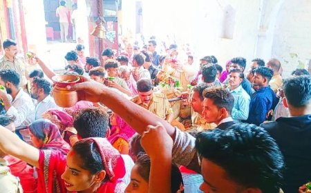 पुरुषोत्तम मास के समापन पर लोधेश्वर धाम में उमड़ा आस्था का सैलाब, हजारों श्रद्धालुओं ने किया जलाभिषेक