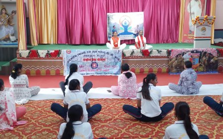 सीआरडी पीजी कॉलेज गोरखपुर में अंतर्राष्ट्रीय योग दिवस पर योग कार्यक्रम आयोजित