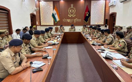 गोरखपुर में डीआईजी और एसएसपी की अपराध समीक्षा बैठक, कानून-व्यवस्था पर जीरो टॉलरेंस के निर्देश