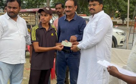 राष्ट्रीय नवनिर्माण क्रिकेट सेना की प्रतियोगिता में बच्चों ने दिखाया शानदार खेल