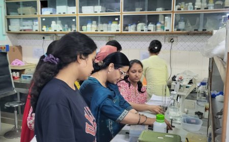डीडीयू गोरखपुर विश्वविद्यालय में रिकॉम्बिनेंट डीएनए प्रौद्योगिकी एवं बायोइन्फॉर्मेटिक्स कार्यशाला का दूसरा दिन सम्पन्न