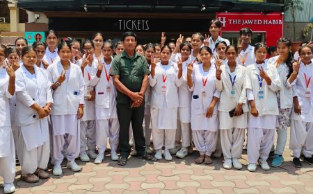 भारत भाग्य विधाता फिल्म देखकर प्रेरित हुए लीलावती हेल्थ केयर के नर्सिंग छात्र-छात्राएं