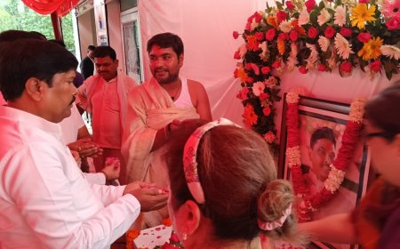 पूर्व केन्द्रीय मंत्री स्वर्गीय वेनी प्रसाद वर्मा के पुत्र स्वर्गीय दिनेश वर्मा की छठी पुण्यतिथि पर श्रद्धांजलि सभा एंव विशाल भन्डारे का आयोजन किया गया