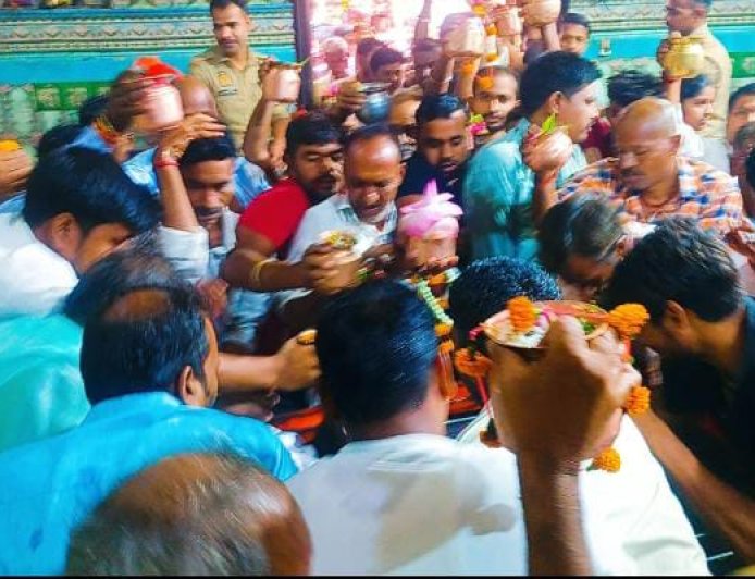 पुरुषोत्तम मास के तीसरे सोमवार पर लोधेश्वर धाम में उमड़ा आस्था का सैलाब