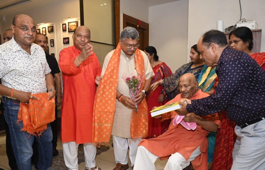 गोरखपुर में बोले विहिप महामंत्री मिलिंद परांडे, धर्म शिक्षा और सामाजिक जागरूकता पर दिया जोर
