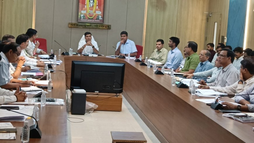 CMIS समीक्षा बैठक में सख्ती: लापरवाही पर नोटिस, लंबित वादों में अधिकारियों का वेतन रोकने के निर्देश