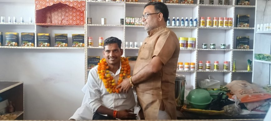 महादेवा में बीज भंडार का उदघाटन, किसानों में खुशी की लहर