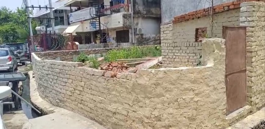 गोरखपुर: बिलंदपुर की विवादित जमीन को लेकर डॉक्टर एलबी गुप्ता पर कब्जे की कोशिश का आरोप, मामला कोर्ट में लंबित