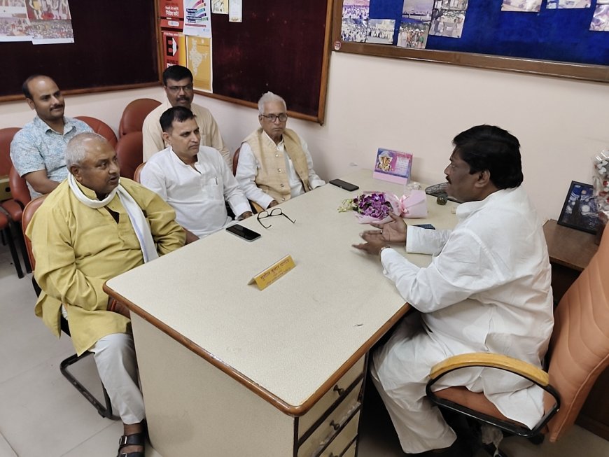शिक्षकों को टीईटी से मुक्ति एवं पुरानी पेंशन सहित विभिन्न समस्याओं पर हुई महत्वपूर्ण चर्चा