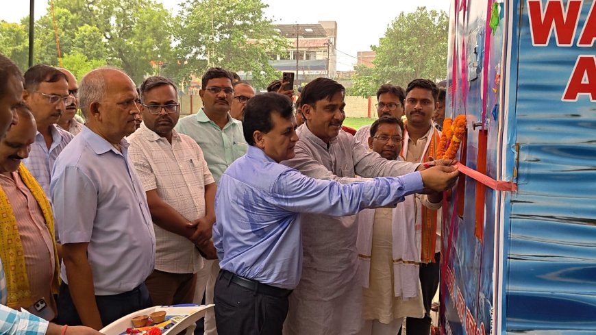 मीरजापुर।नपाध्यक्ष श्यामसुंदर केशरी ने वाटर एटीएम का किया उदघाटन*