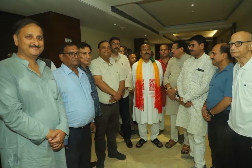 प्रबुद्धजन सम्मान समारोह में मोदी सरकार के 12 वर्षों की उपलब्धियां गिनाईं