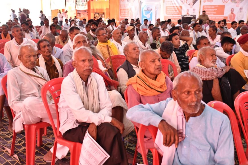 जनपद में प्राकृतिक खेती को बढ़ावा देने के उद्देश्य से जनपद स्तरीय कार्यशाला का आयोजन राष्ट्रीय रामायण मेला, चित्रकूट में आयोजित किया गया