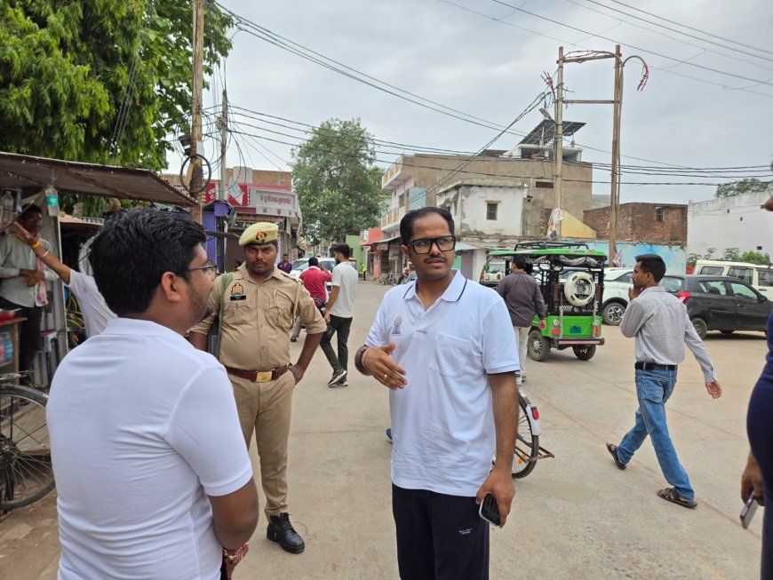 जिलाधिकारी पुलकित गर्ग ने नगर पालिका की सफाई व्यवस्था, वाहनों एवं जनसुविधाओं का किया औचक निरीक्षण, दिए कड़े निर्देश