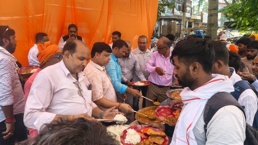 गोरखपुर जर्नलिस्ट्स प्रेस क्लब में संगीतमय सुंदरकाण्ड पाठ, विशाल भंडारे में उमड़ी श्रद्धालुओं की भीड़