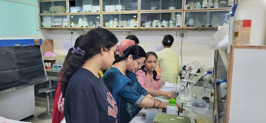 डीडीयू गोरखपुर विश्वविद्यालय में रिकॉम्बिनेंट डीएनए प्रौद्योगिकी एवं बायोइन्फॉर्मेटिक्स कार्यशाला का दूसरा दिन सम्पन्न
