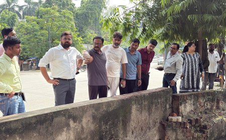 जलभराव वाले क्षेत्रों का नगर आयुक्त ने किया निरीक्षण, नालों की तत्काल सफाई के दिए निर्देश