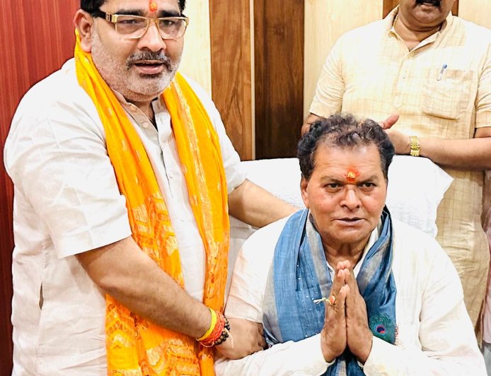 सहजानंद राय ने विनोद राय को सौंपा भाजपा गोरखपुर क्षेत्रीय अध्यक्ष का दायित्व, संगठन सर्वोपरि का दिया संदेश